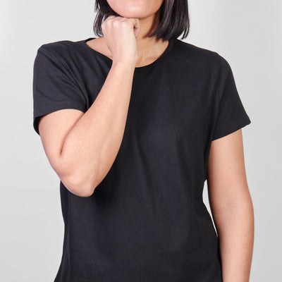 Polera negra algodón orgánico mujer